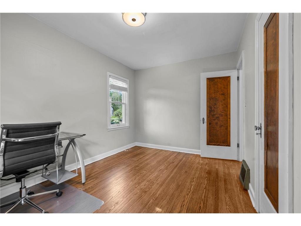 2708 Victory Memorial Drive Minneapolis MN 55412 7080072 image22