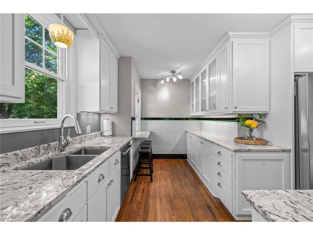 2708 Victory Memorial Drive Minneapolis MN 55412 7080072 image9