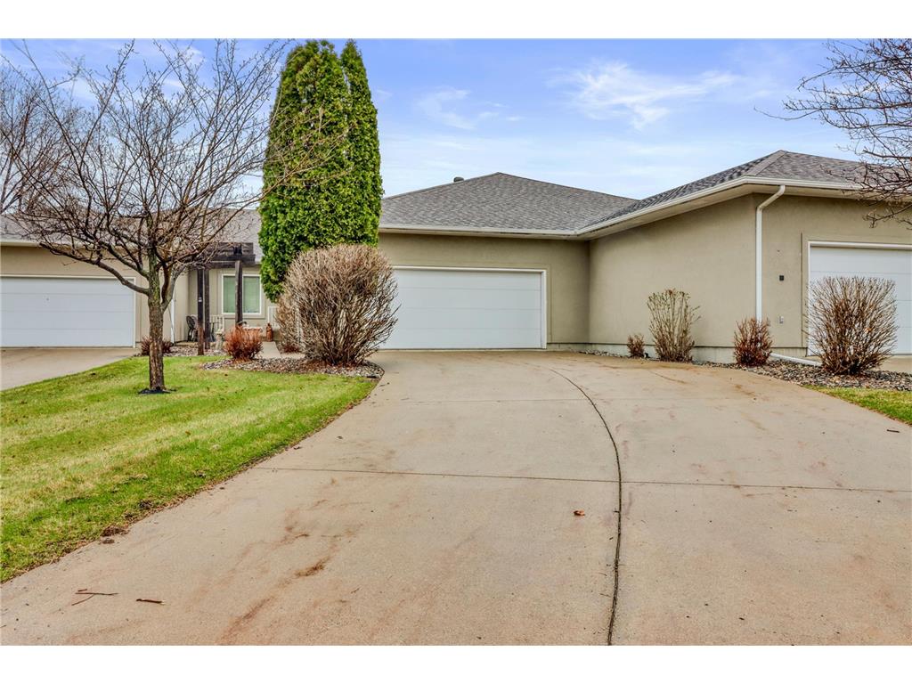 2709 30th Avenue S Fargo ND 58103 - Bluemont Lakes 7065656 image1