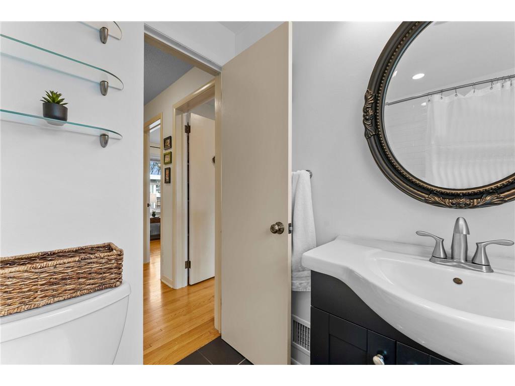 2709 W 60th Street Minneapolis MN 55410 7074298 image20