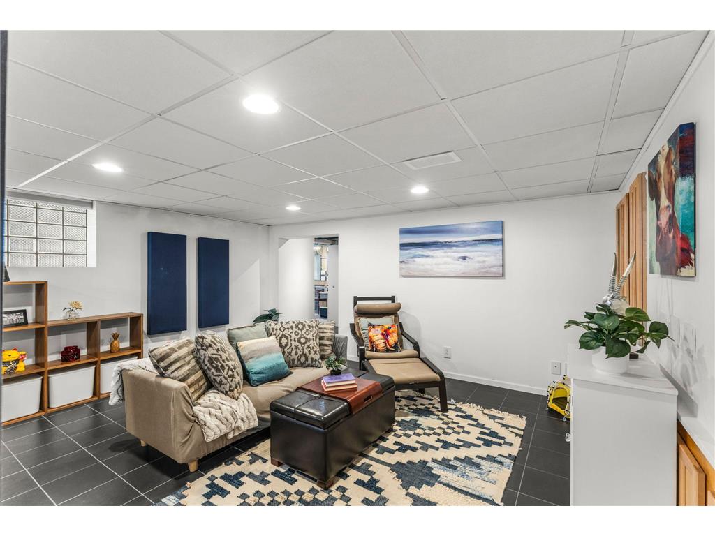 2709 W 60th Street Minneapolis MN 55410 7074298 image21