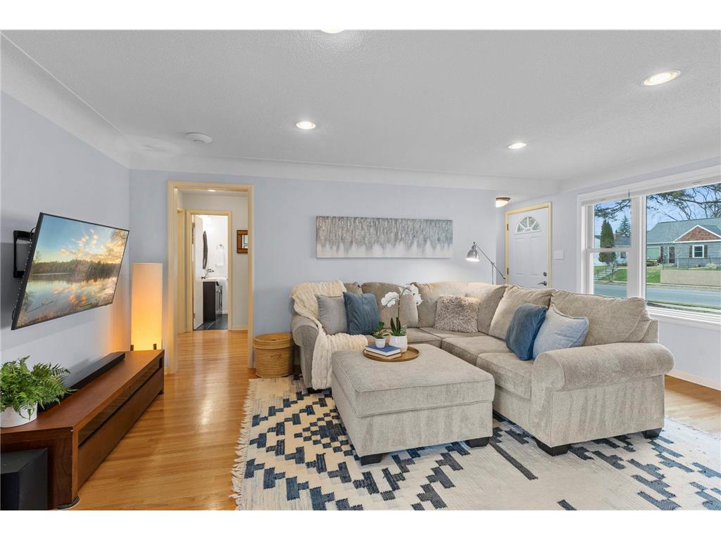 2709 W 60th Street Minneapolis MN 55410 7074298 image3