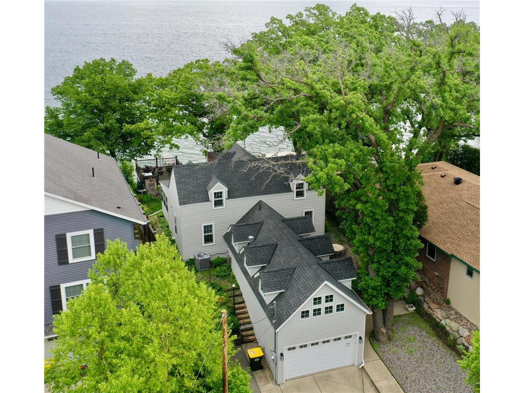 271 Lake Avenue N Spicer MN 56288 - Green 7081012 image1