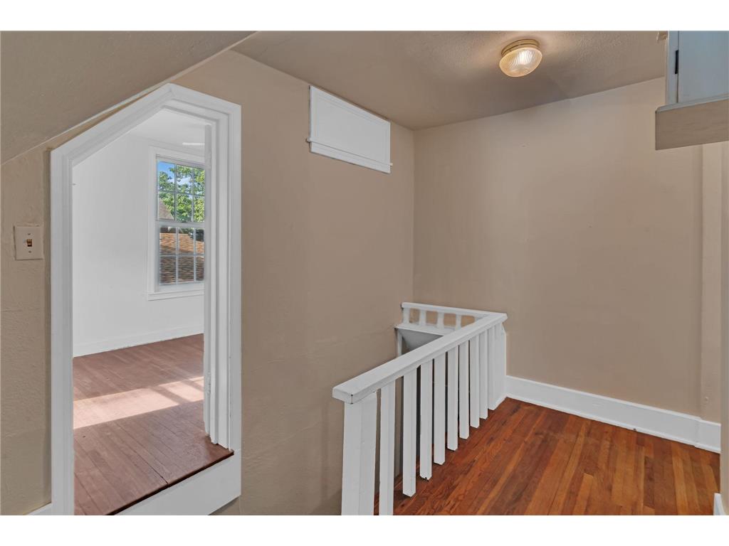271 Lake Avenue N Spicer MN 56288 - Green 7081012 image26