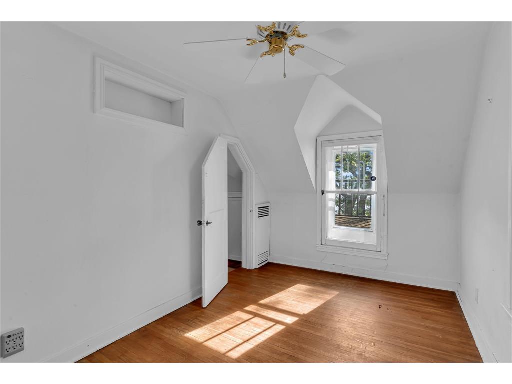 271 Lake Avenue N Spicer MN 56288 - Green 7081012 image27
