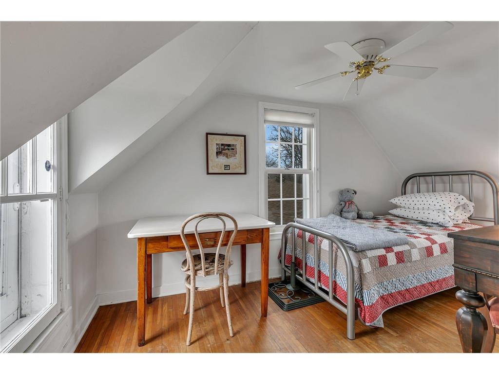 271 Lake Avenue N Spicer MN 56288 - Green 7081012 image28