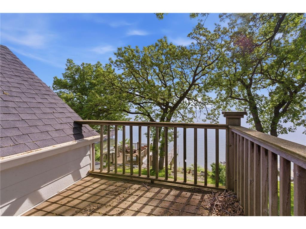 271 Lake Avenue N Spicer MN 56288 - Green 7081012 image29