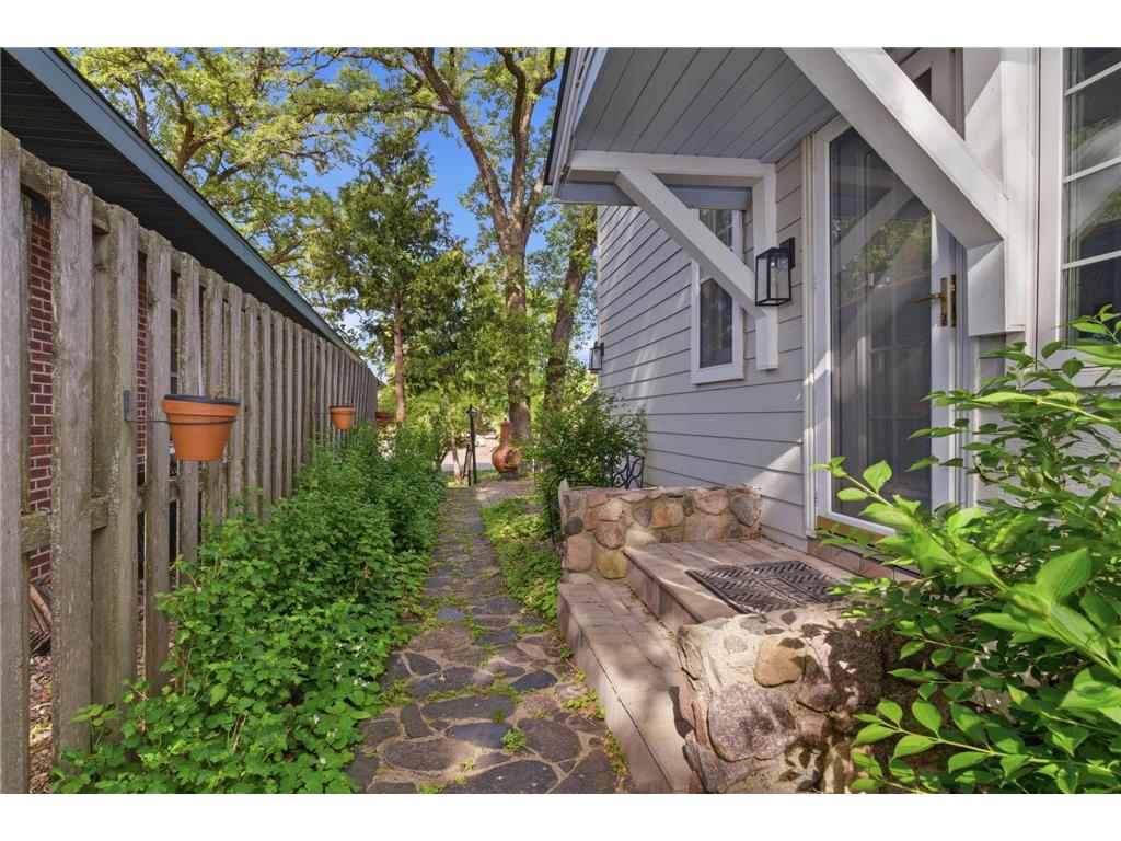 271 Lake Avenue N Spicer MN 56288 - Green 7081012 image42