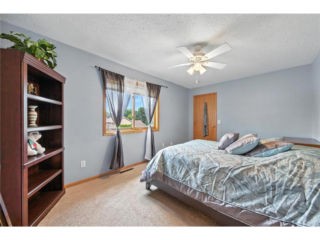 2710 91st Avenue NE Blaine MN 55449 7074629 image16