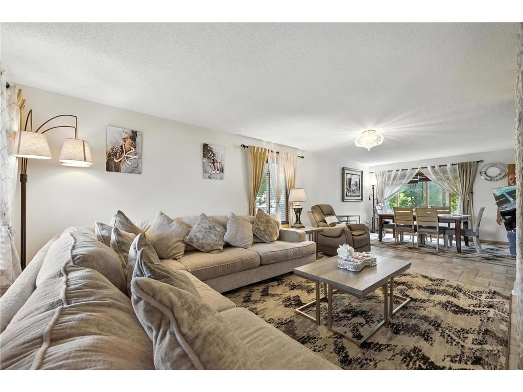 2710 91st Avenue NE Blaine MN 55449 7074629 image2