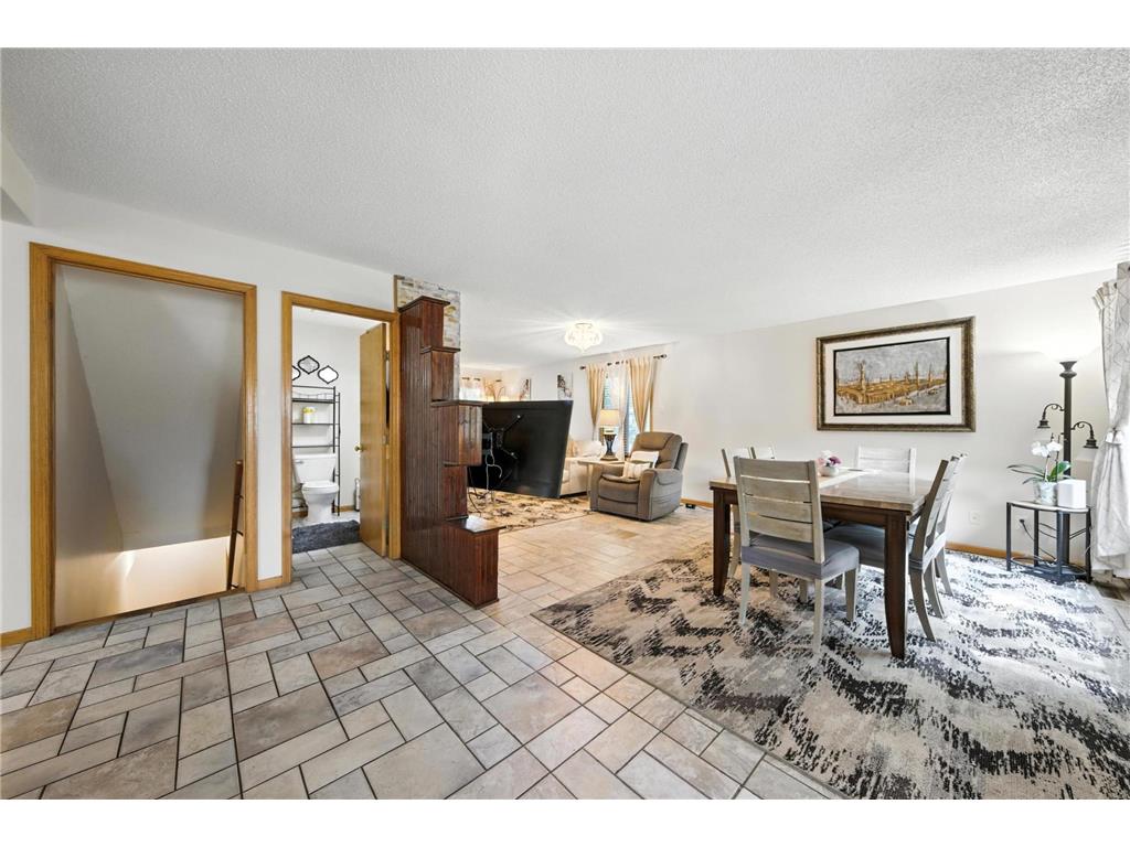 2710 91st Avenue NE Blaine MN 55449 7074629 image5