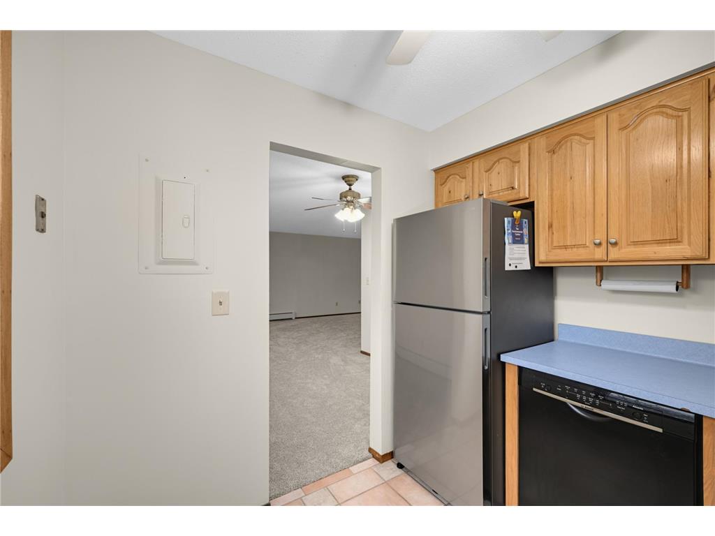 2710 Dale Street N #B-116 Roseville MN 55113 7043519 image13