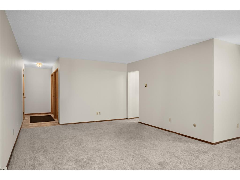 2710 Dale Street N #B-116 Roseville MN 55113 7043519 image5