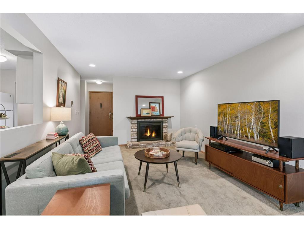 2710 Dale Street N #B107 Roseville MN 55113 7070402 image10