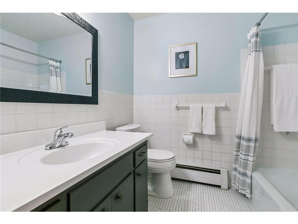 2710 Dale Street N #B107 Roseville MN 55113 7070402 image22