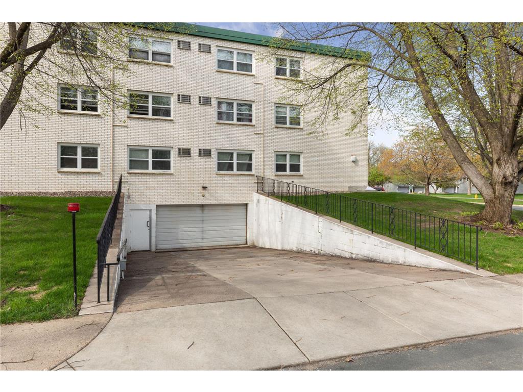 2710 Dale Street N #B107 Roseville MN 55113 7070402 image32