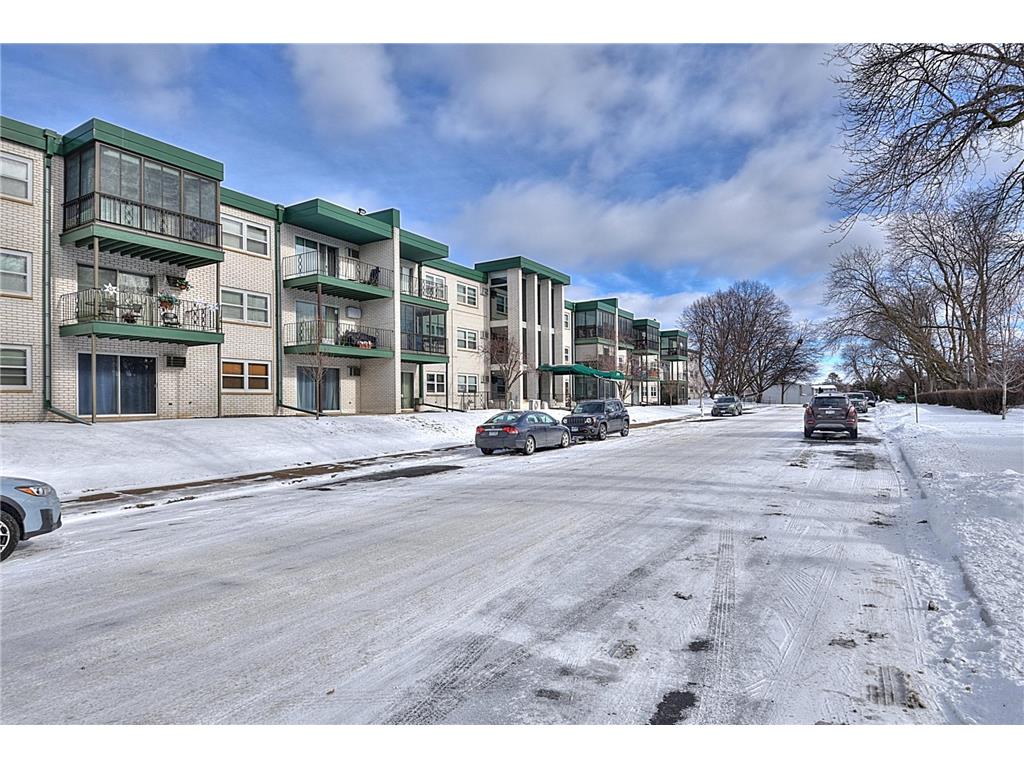 2710 Dale Street N #B111 Roseville MN 55113 6650733 image1