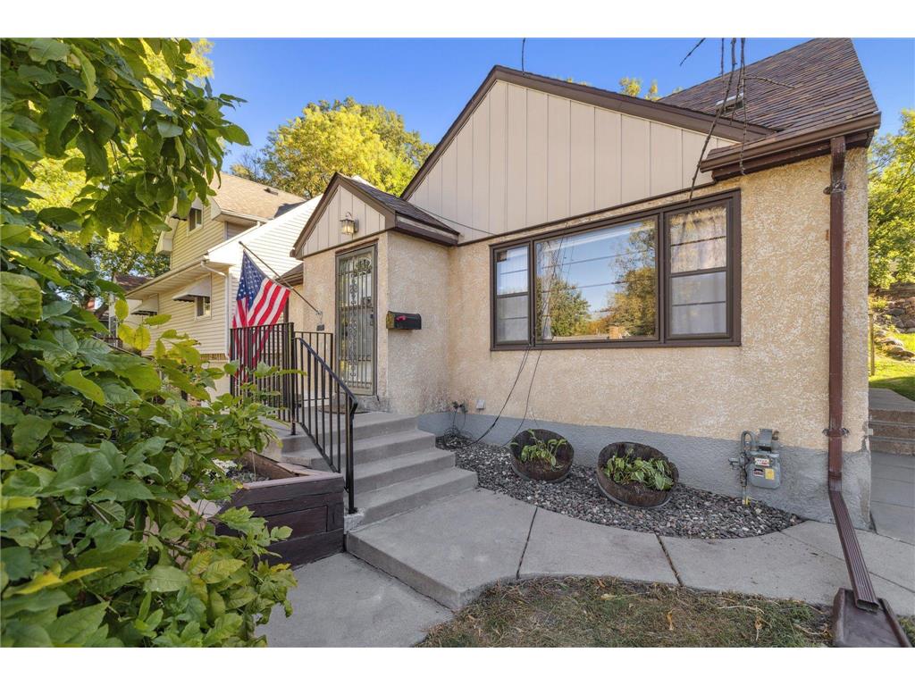 2710 Mcnair Drive N Robbinsdale MN 55422 6615710 image1