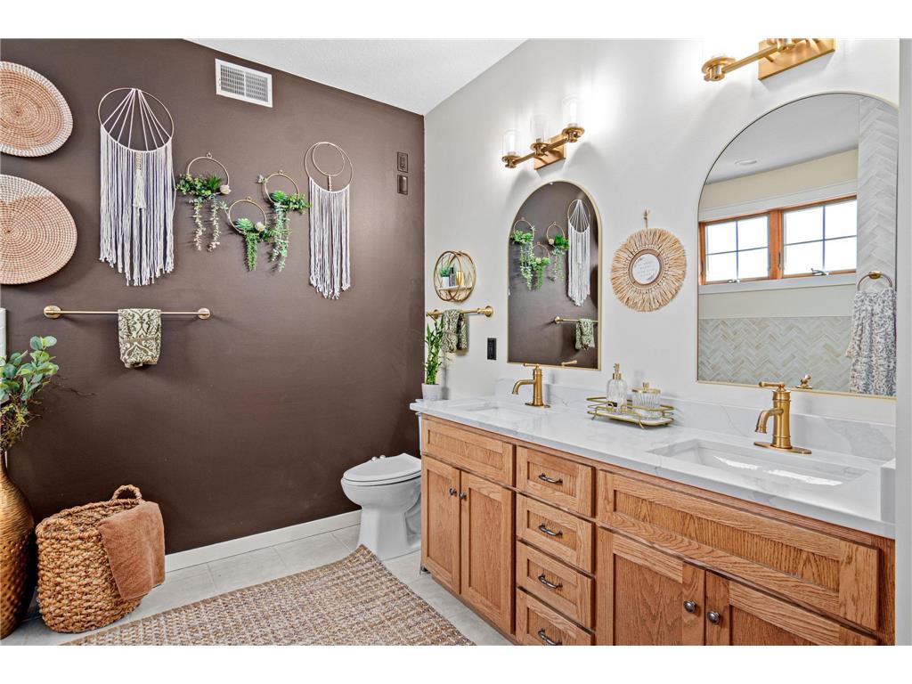 2710 Red Splendor Circle E Maplewood MN 55119 7049008 image26