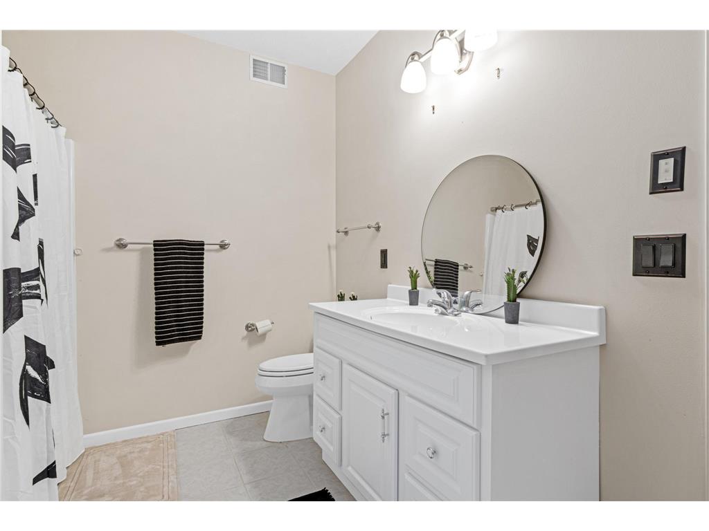 2710 Red Splendor Circle E Maplewood MN 55119 7049008 image30