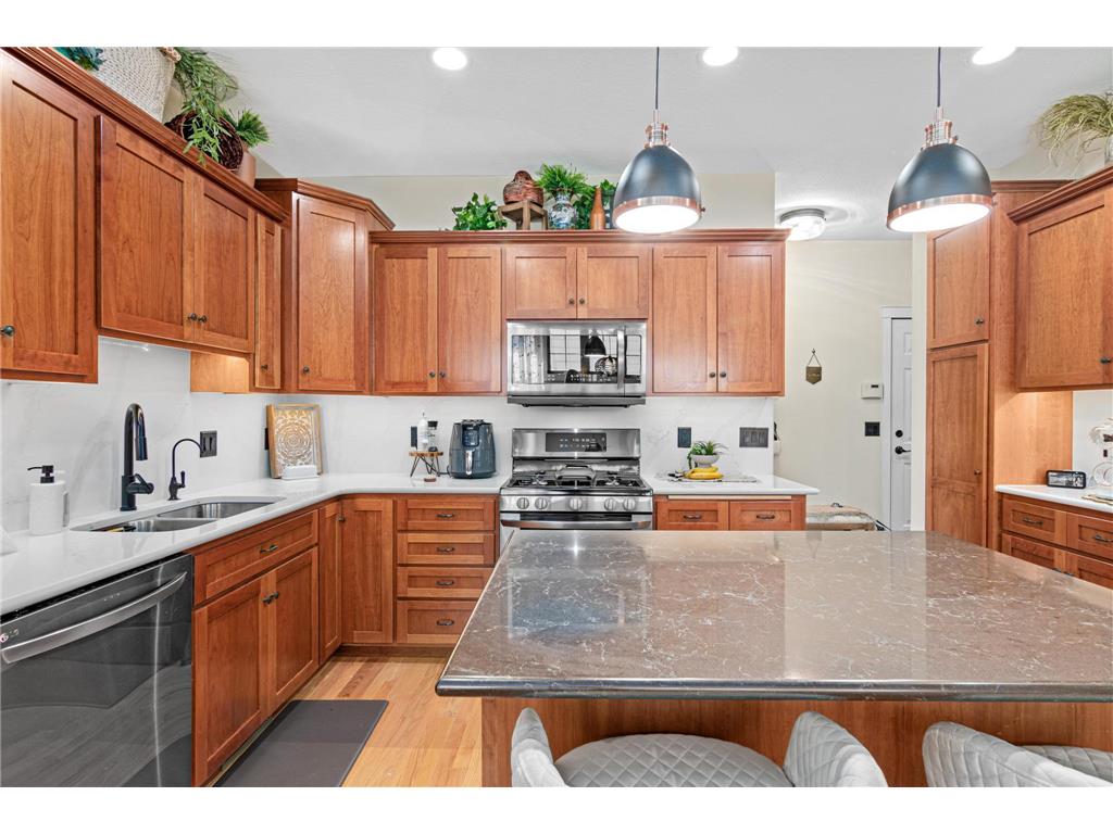 2710 Red Splendor Circle E Maplewood MN 55119 7049008 image7