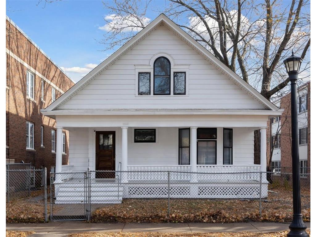 2711 Dupont Avenue S Minneapolis MN 55408 6825680 image1