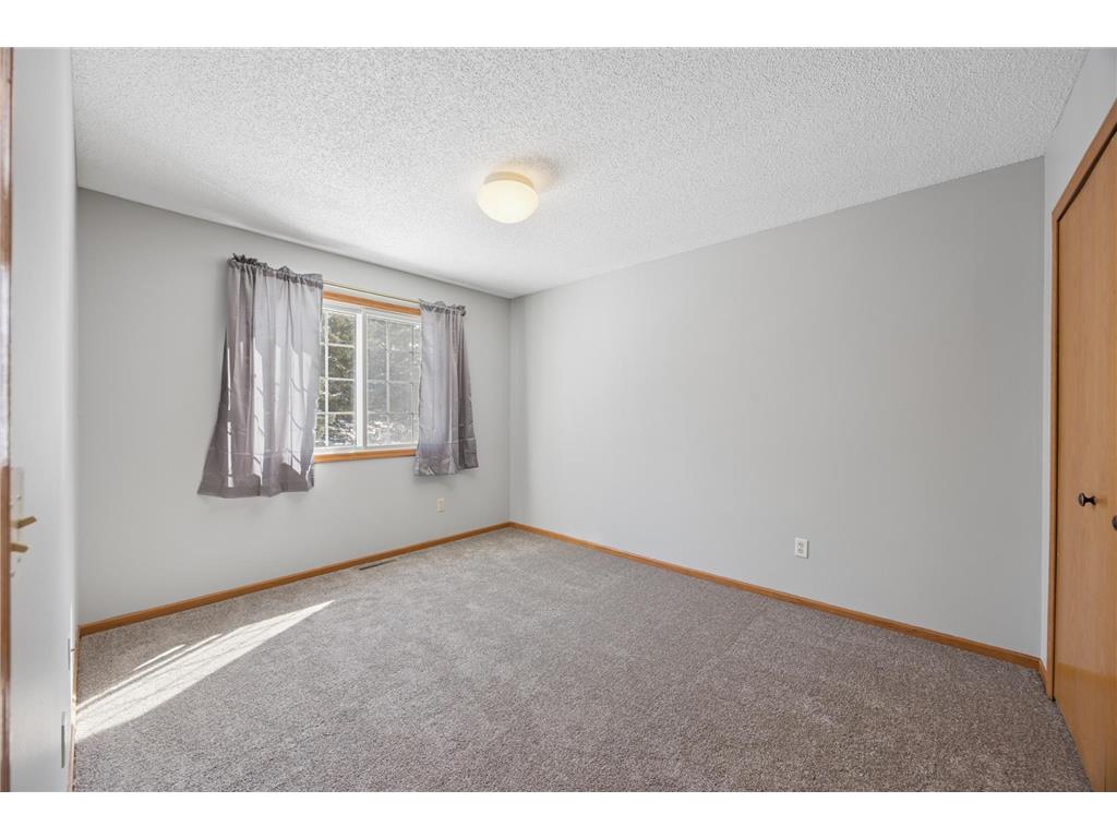 2711 Mallard Drive Woodbury MN 55125 7037422 image20