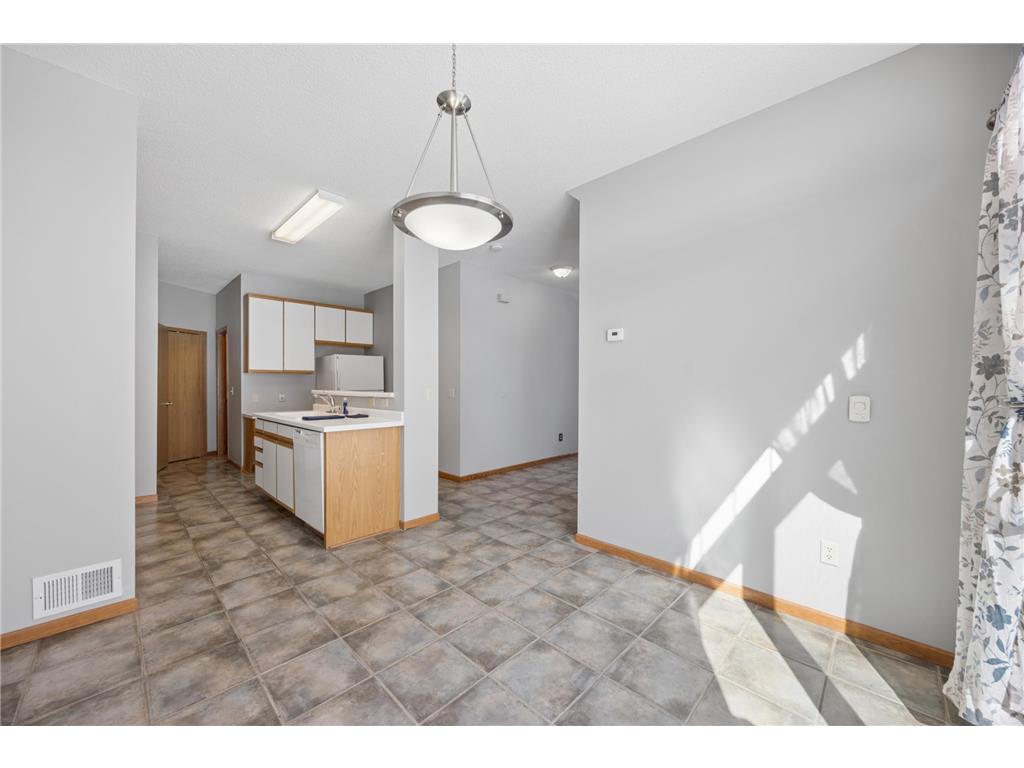 2711 Mallard Drive Woodbury MN 55125 7037422 image8