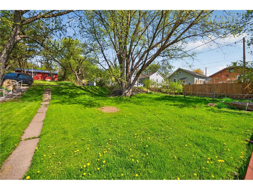 2711 W 9th Street Duluth MN 55806 7080559 image24