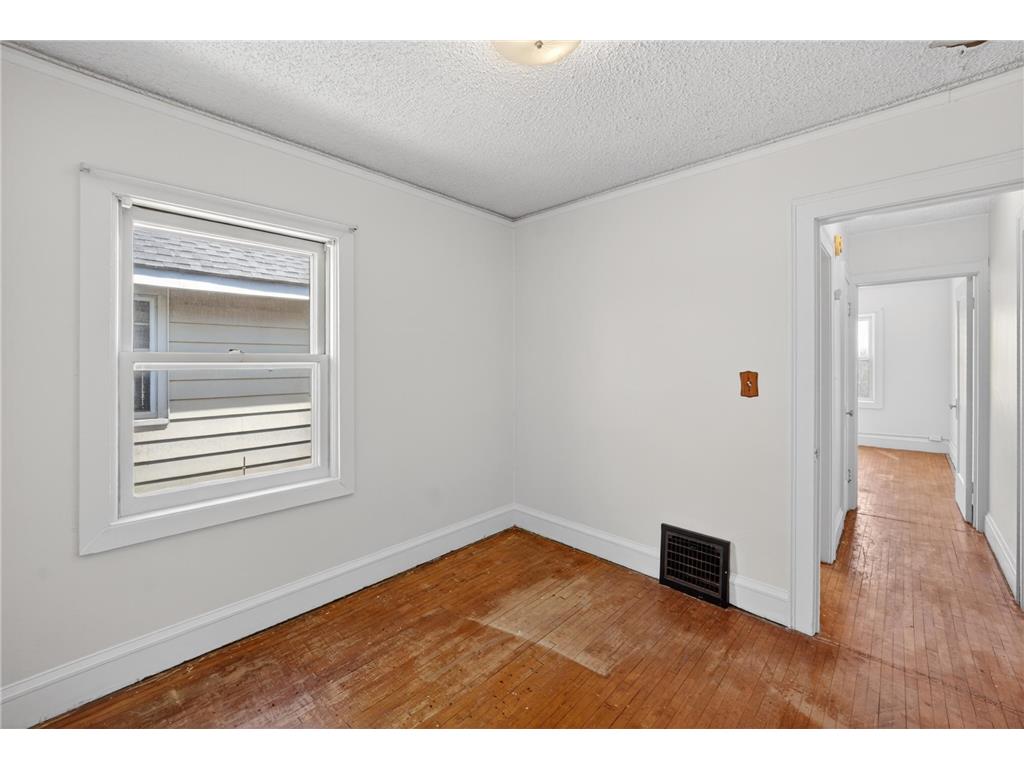 2711 W 9th Street Duluth MN 55806 7080559 image7