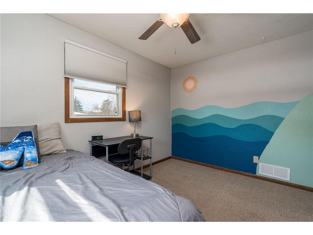 2712 E Main Street Mankato MN 56001 7039417 image16