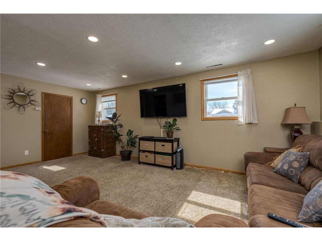 2712 E Main Street Mankato MN 56001 7039417 image20