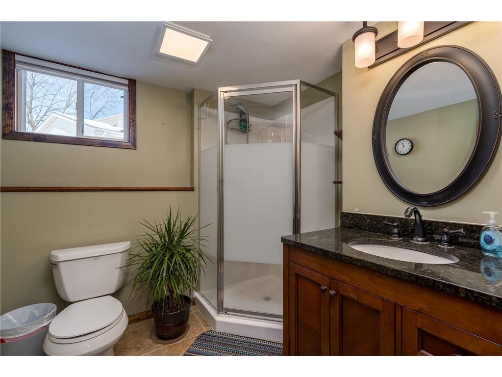 2712 E Main Street Mankato MN 56001 7039417 image22