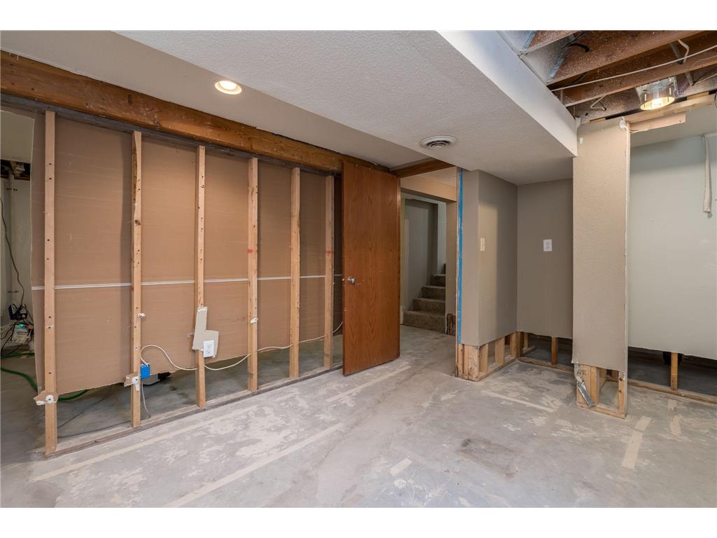 2712 E Main Street Mankato MN 56001 7039417 image26