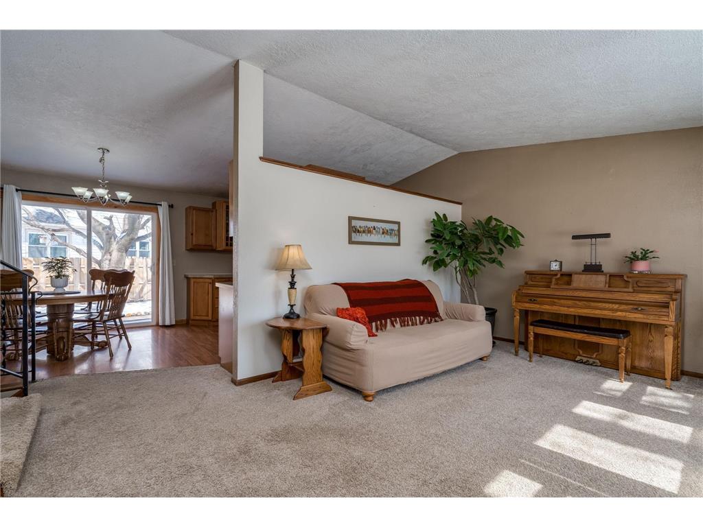 2712 E Main Street Mankato MN 56001 7039417 image4