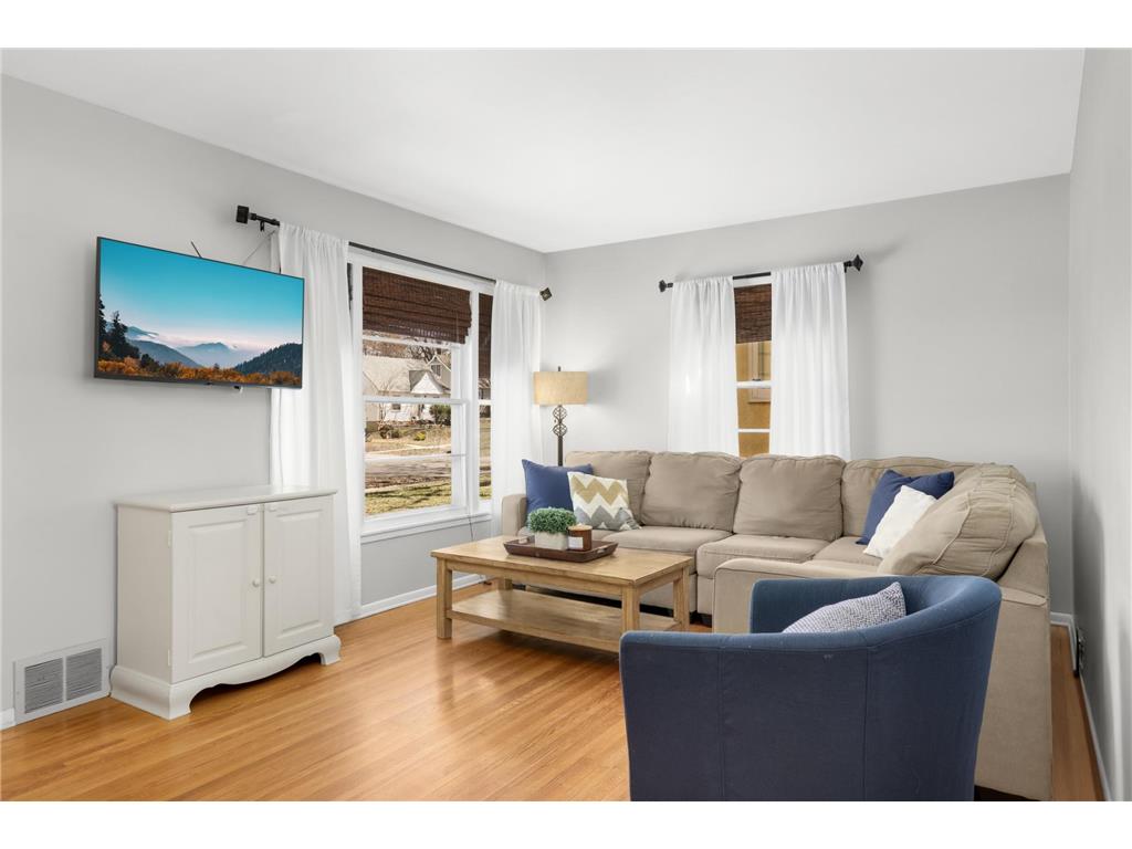 2712 Hampshire Avenue S Saint Louis Park MN 55426 7083623 image2