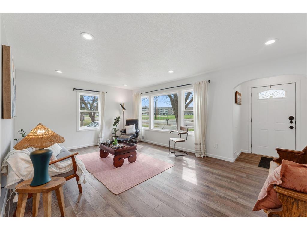 2712 Williams Drive Burnsville MN 55337 7014920 image17