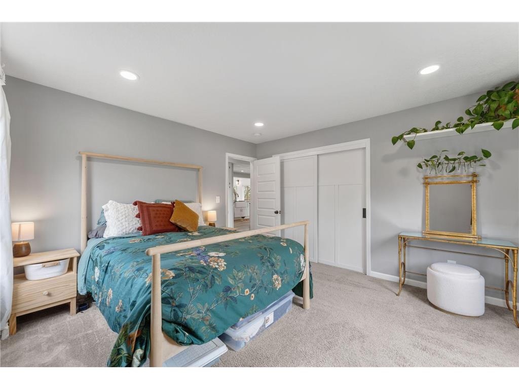 2712 Williams Drive Burnsville MN 55337 7014920 image20