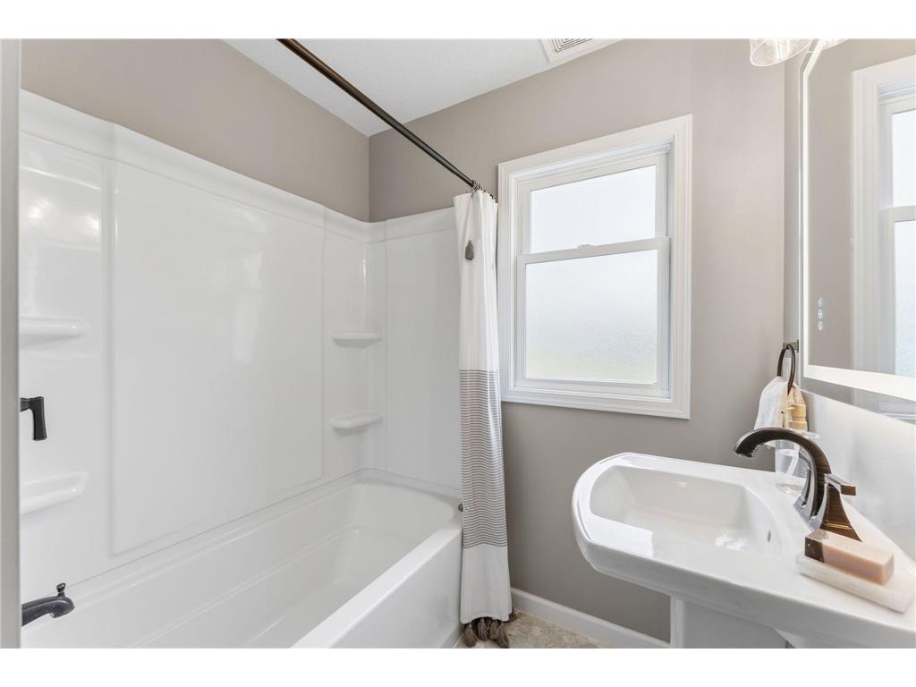 2712 Williams Drive Burnsville MN 55337 7014920 image23
