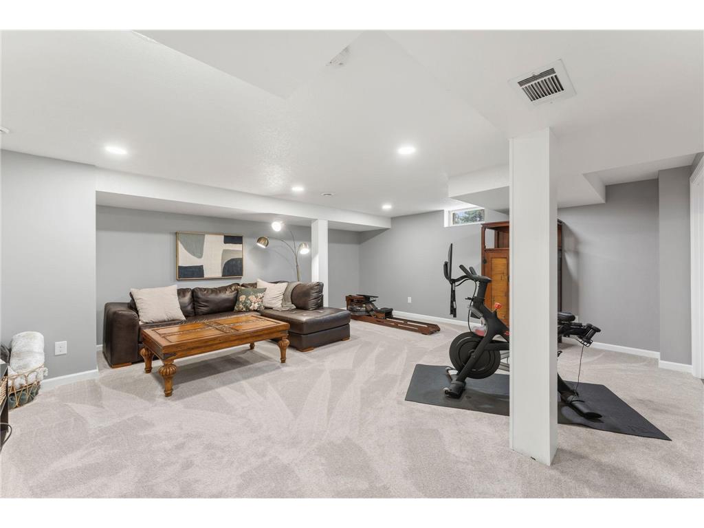 2712 Williams Drive Burnsville MN 55337 7014920 image27