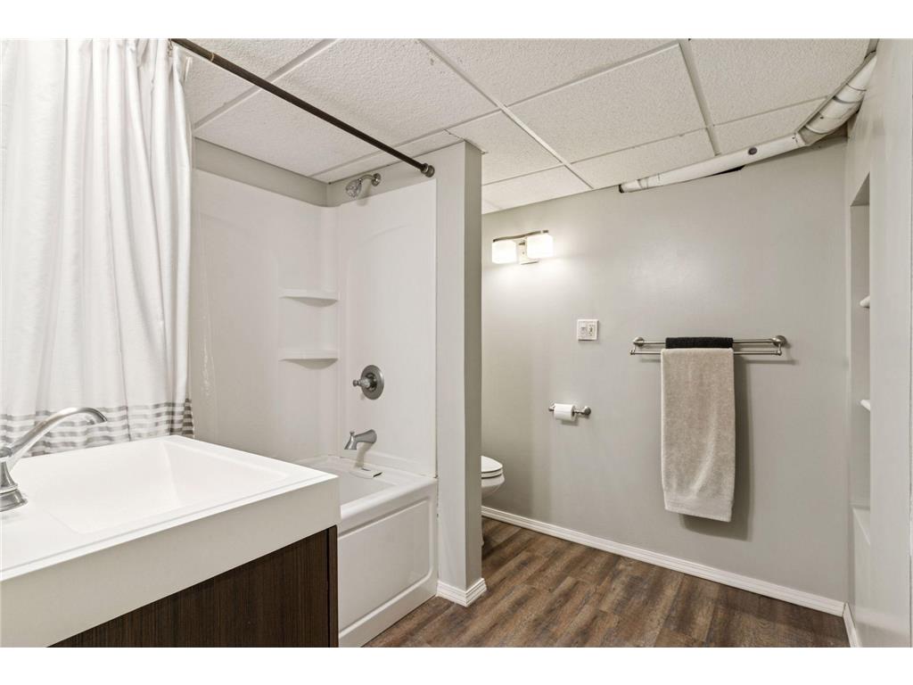 2713 Brunswick Avenue S Saint Louis Park MN 55416 7054444 image23