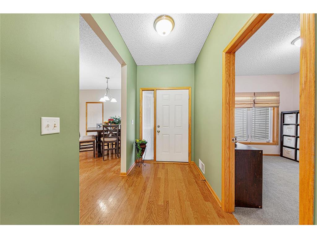 2713 Village Drive Faribault MN 55021 6799787 image12