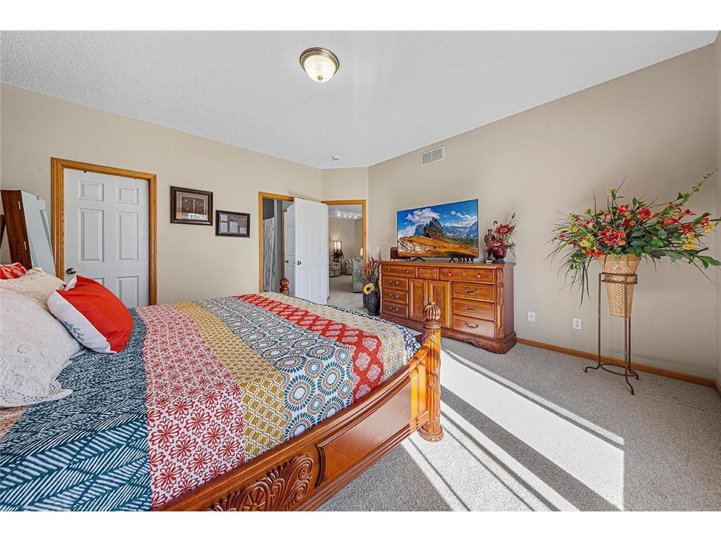 2713 Village Drive Faribault MN 55021 6799787 image27