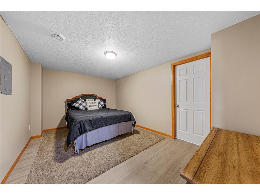 2713 Village Drive Faribault MN 55021 6799787 image38