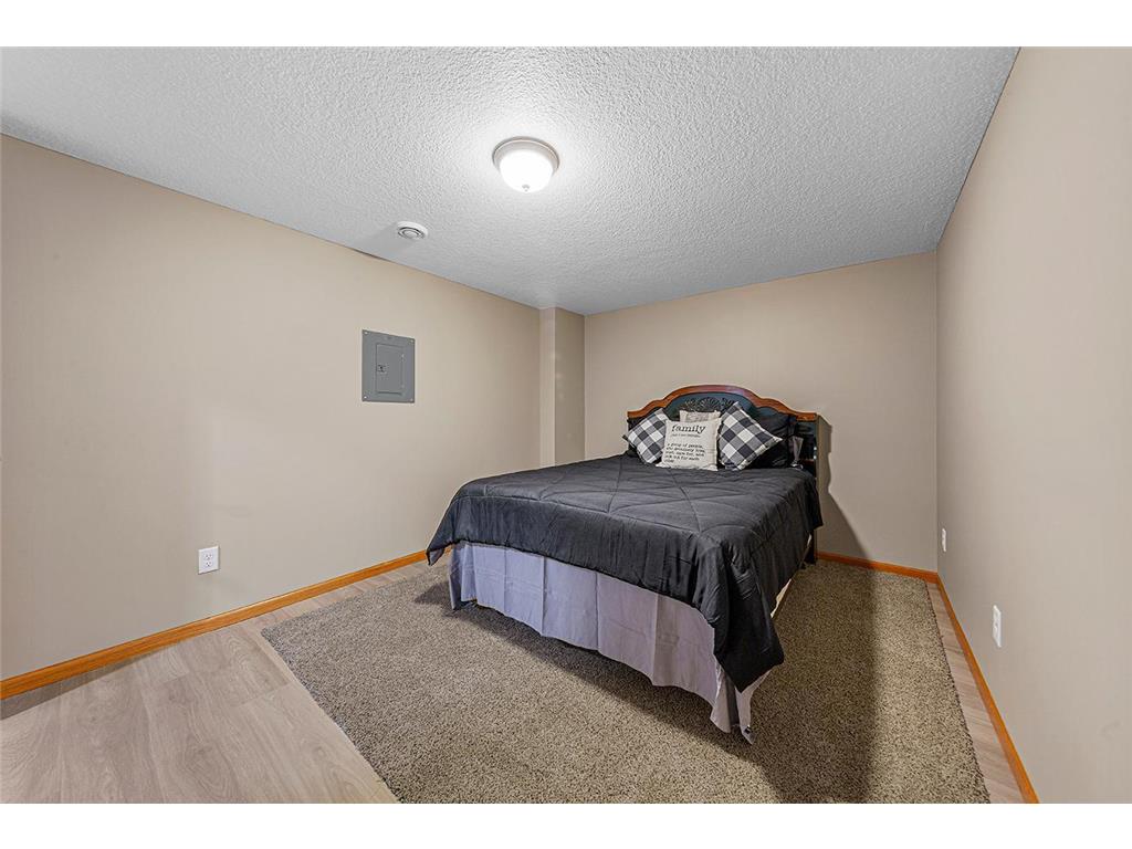 2713 Village Drive Faribault MN 55021 6799787 image39