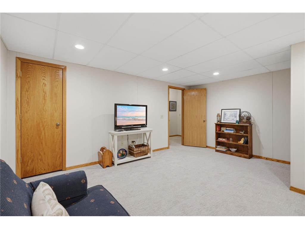 2714 Lake Court Drive #100 Mounds View MN 55112 7099800 image26
