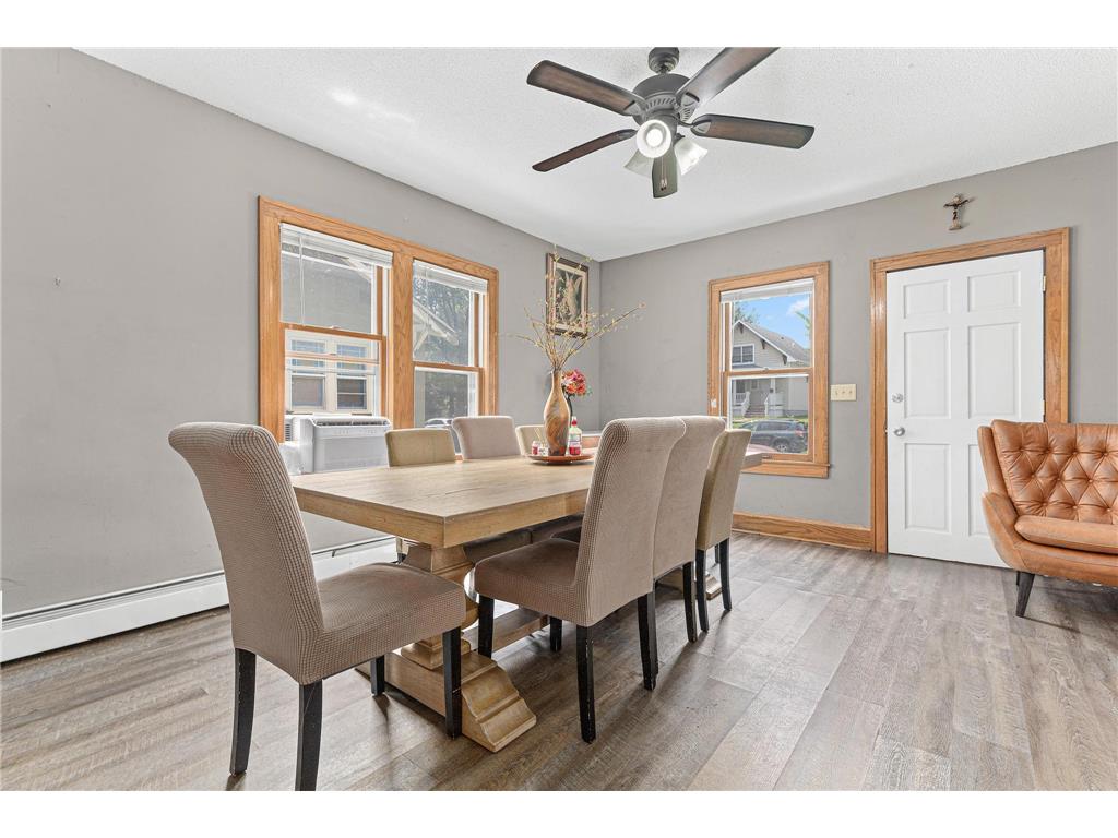 2714 Newton Avenue N Minneapolis MN 55411 6575611 image1