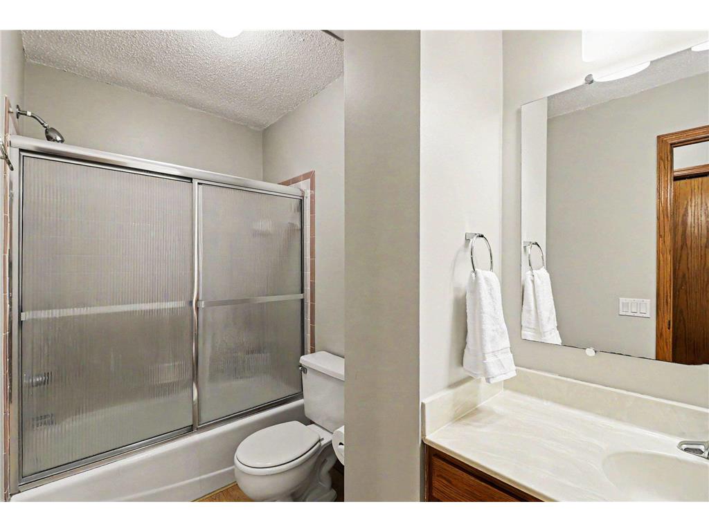 2714 Shadow Wood Court Chaska MN 55318 7022393 image14