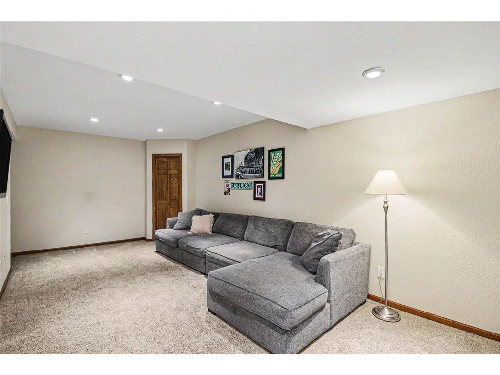 2714 Shadow Wood Court Chaska MN 55318 7022393 image15