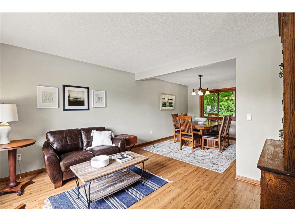 2714 Shadow Wood Court Chaska MN 55318 7022393 image3